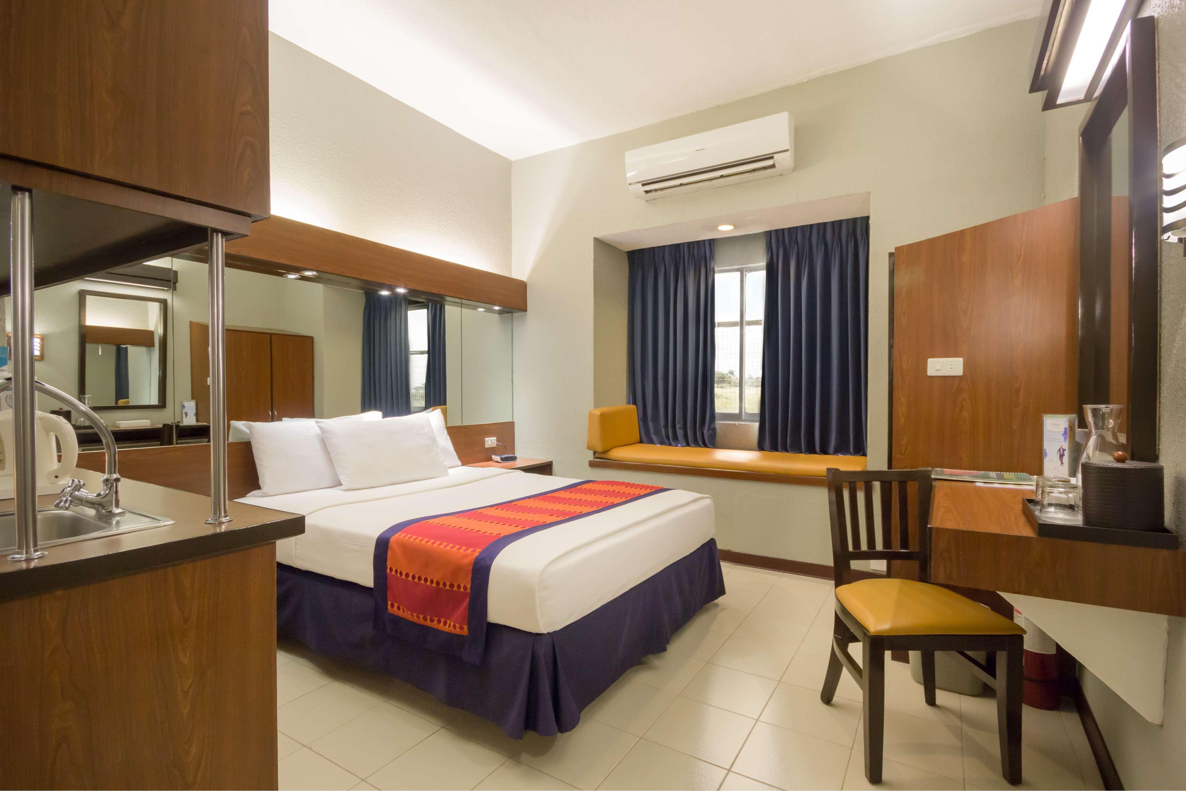 Microtel By Wyndham Eagle Ridge General Trias  Luaran gambar