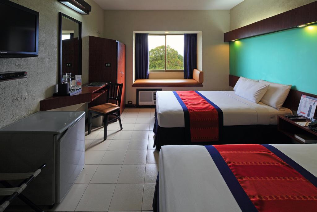 Microtel By Wyndham Eagle Ridge General Trias  Luaran gambar