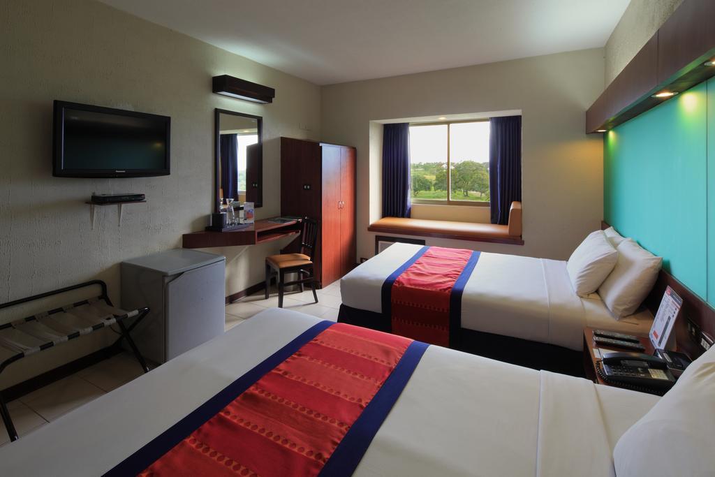 Microtel By Wyndham Eagle Ridge General Trias  Luaran gambar