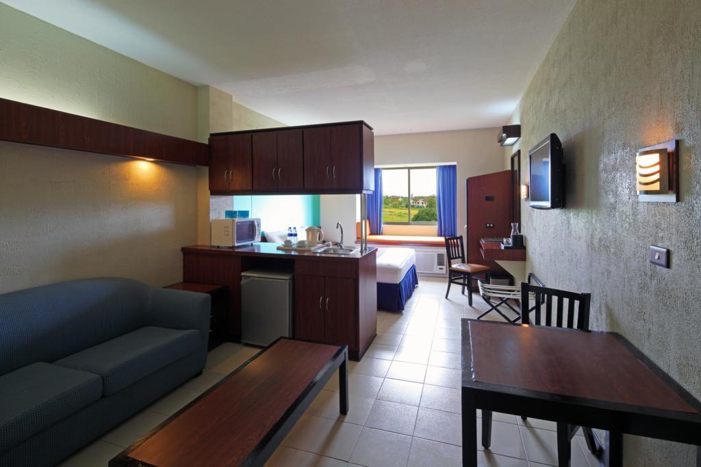 Microtel By Wyndham Eagle Ridge General Trias  Luaran gambar